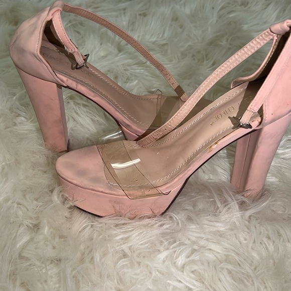 Women’s heels - Picture 1 of 2